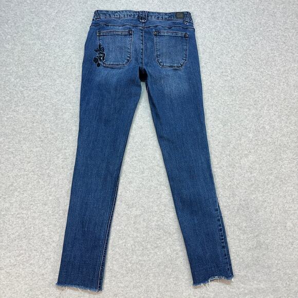 Wit & Wisdom Jeans SZ 2 Medium Wash Denim Frayed Hem Floral Embroidered Low Rise - Picture 4 of 9